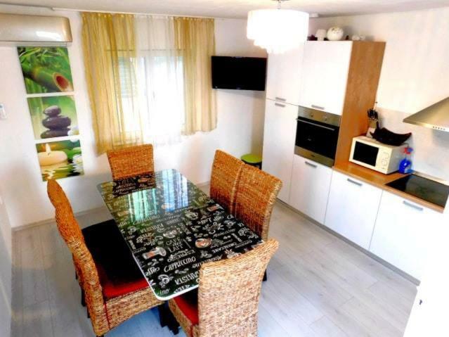 Littlevenice Appartme 50M From Sea Trogir Luaran gambar